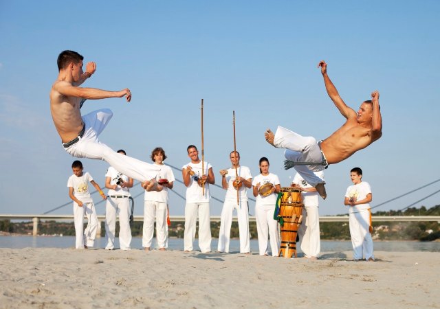 quais são os instrumentos da capoeira